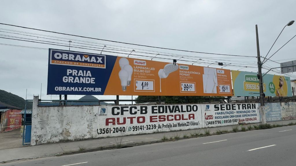 Painel Outdoor - Obramax